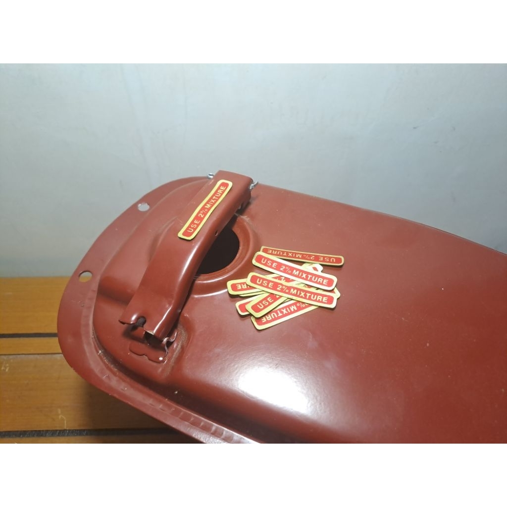 emblem Plat Stiker Use 2% Mixture Tutup Tangki Vespa Super Sprint VBB VNB VGLA VGLB KONGO CONGO NOS