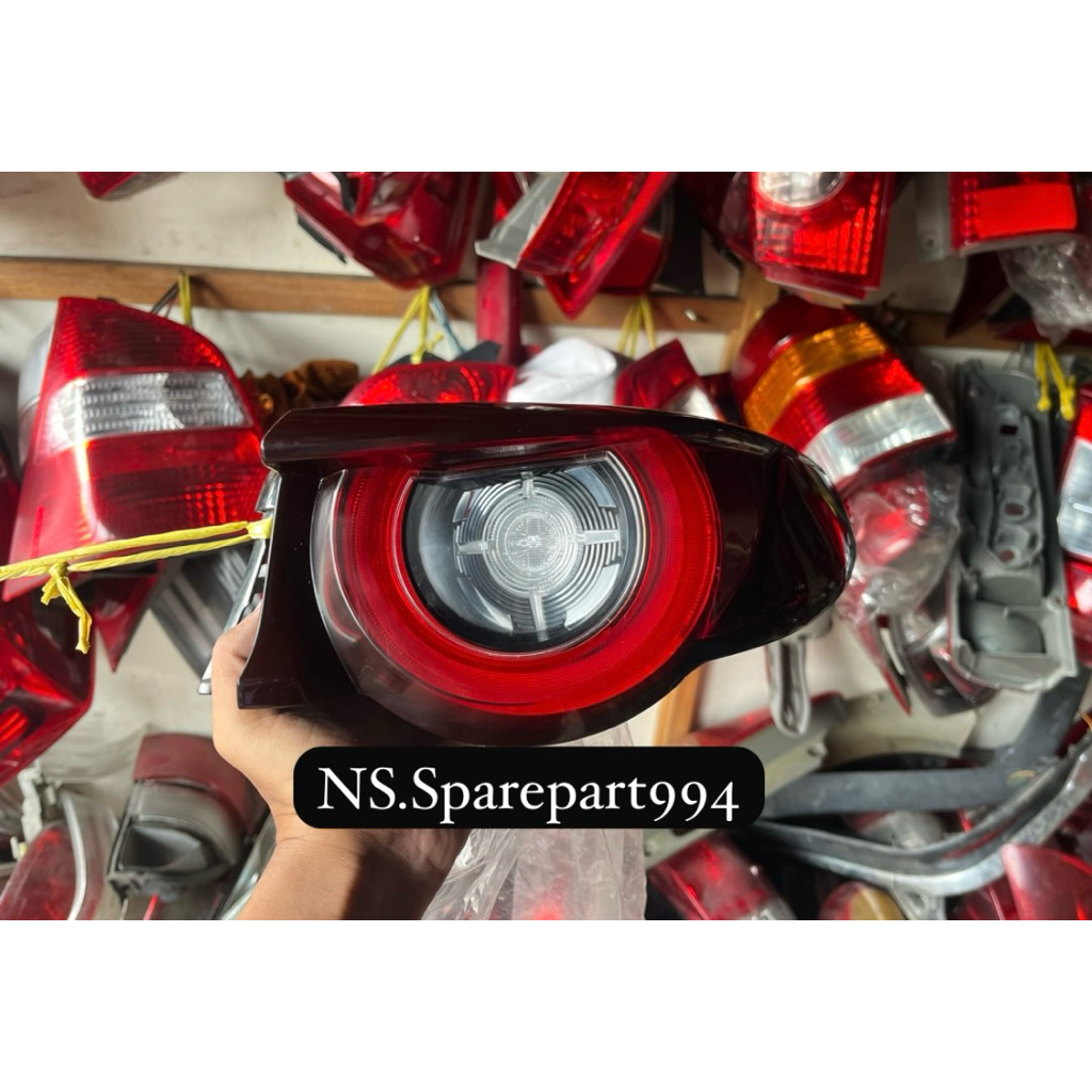 stoplamp lampu belakang mazda 3 hatchback 2022 2023 2024