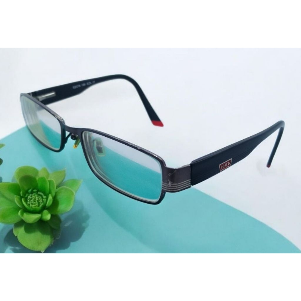frame kacamata lee's original preloved