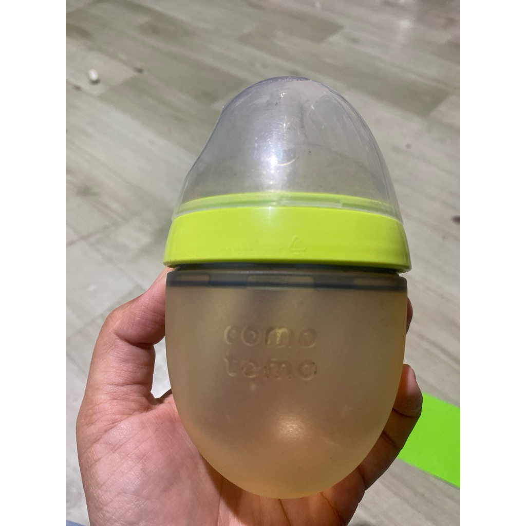 Preloved Botol Comotomo