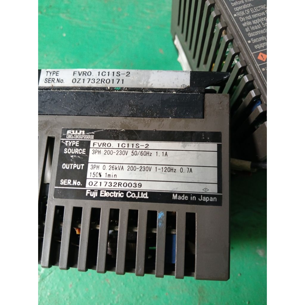 inverter vfd 100watt merk fuji 220V