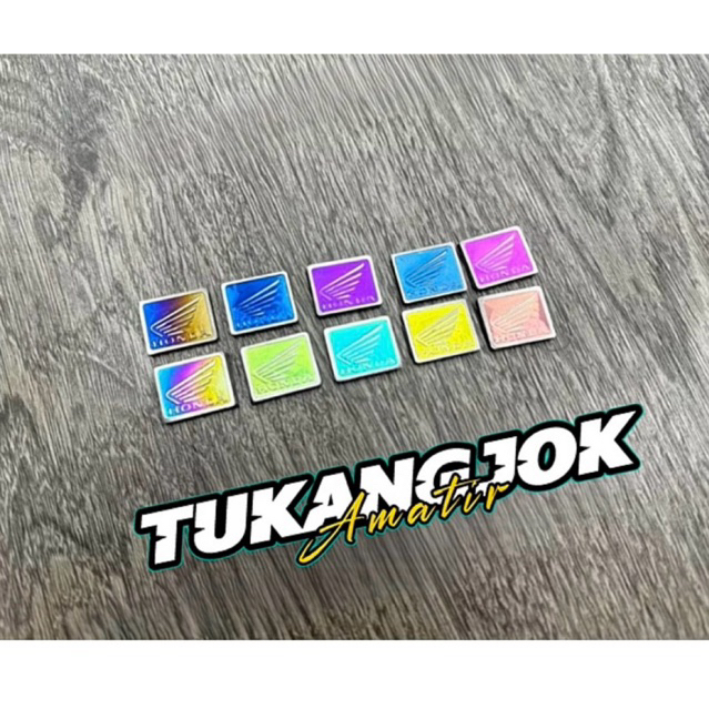 Emblem Titanium Logo Honda Kotak Kecil Emblem Batok Belakang Motor Vario Beat Scoopy Supra Dll Bebas
