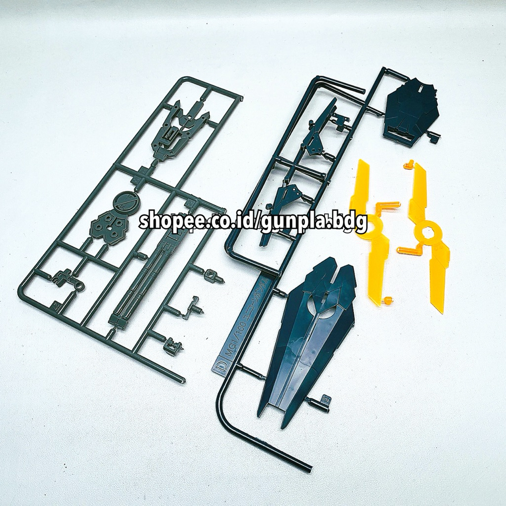 Bandai MG Gundam Banshee Part Shield