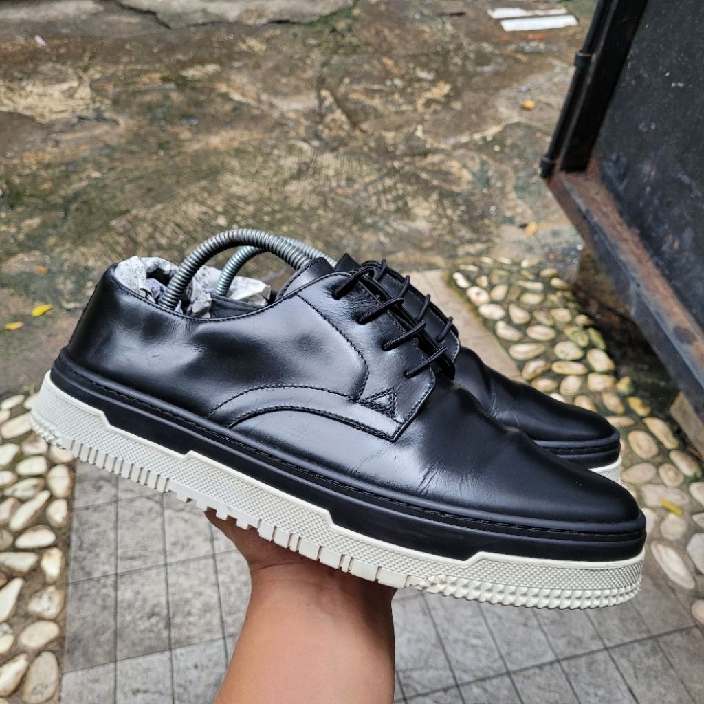 Valentino Garavani men shoes 43