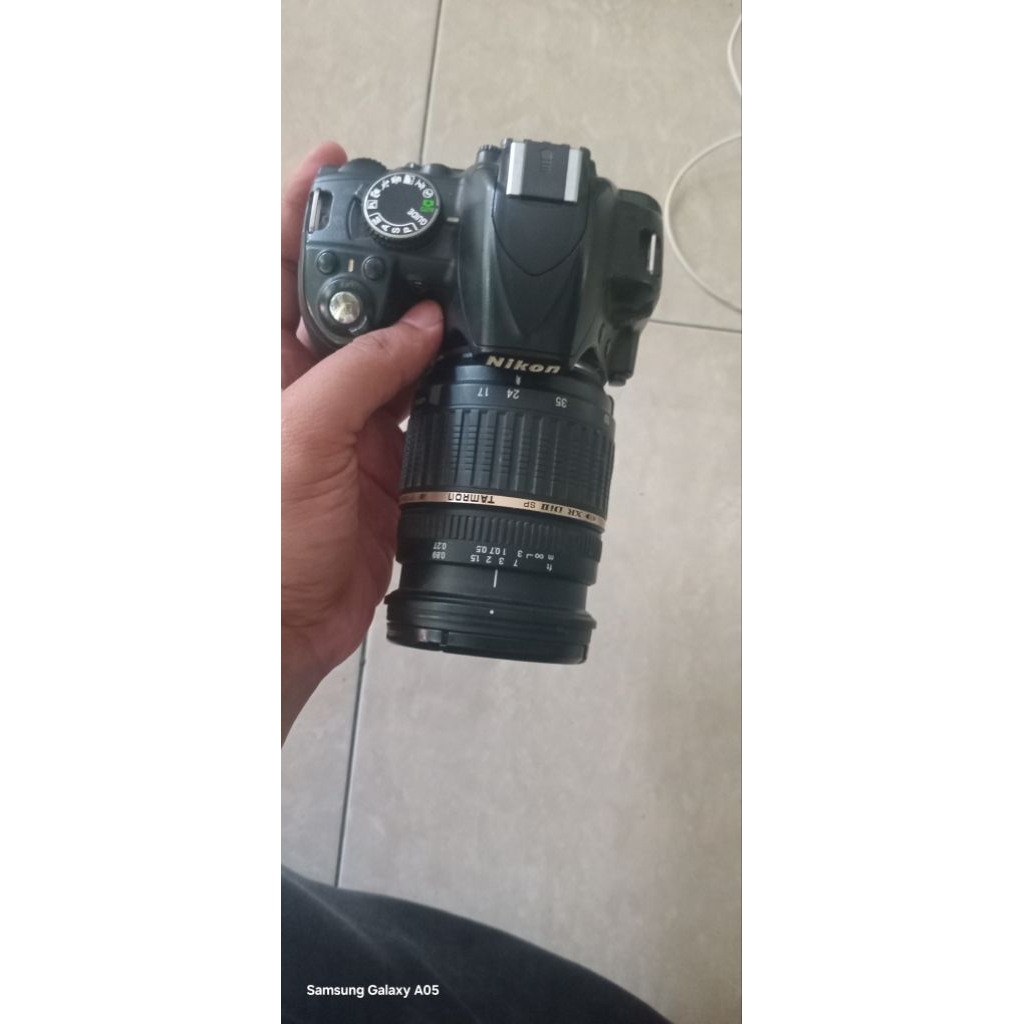 Nikon D3100 dengan lensa 17-50mm dan nikon D3200