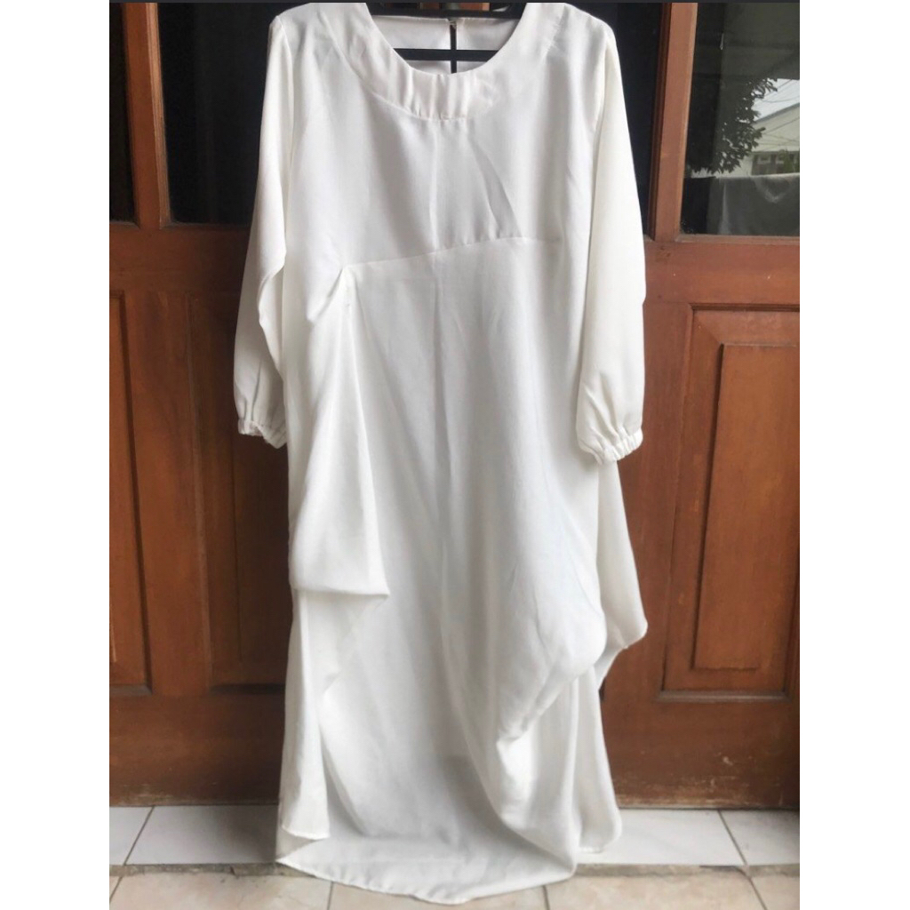PRELOVED GAMIS PUTIH