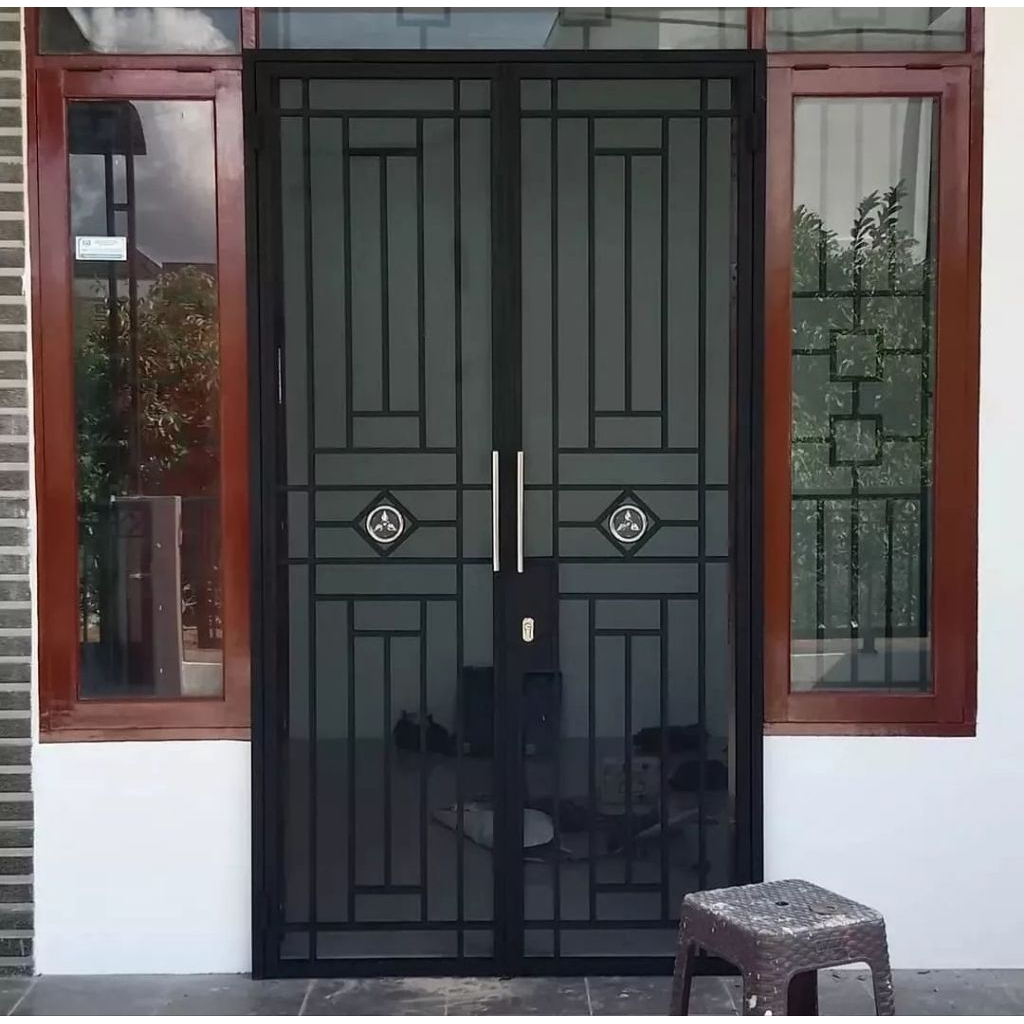 pintu dobel tralis besi kawat nyamuk