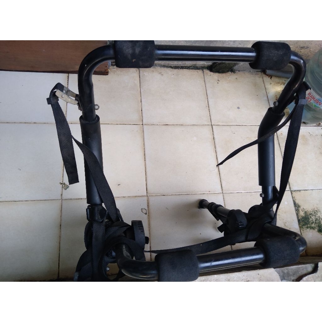 BRACKET SEPEDA / HANGER SEPEDA / GANTUNGAN SEPEDA DI MOBIL