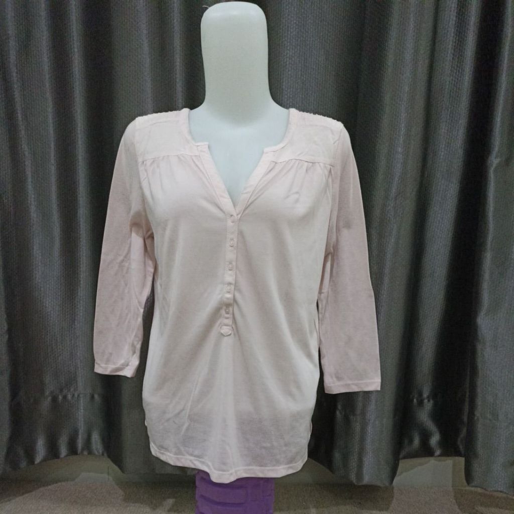 preloved atasan outer hnm