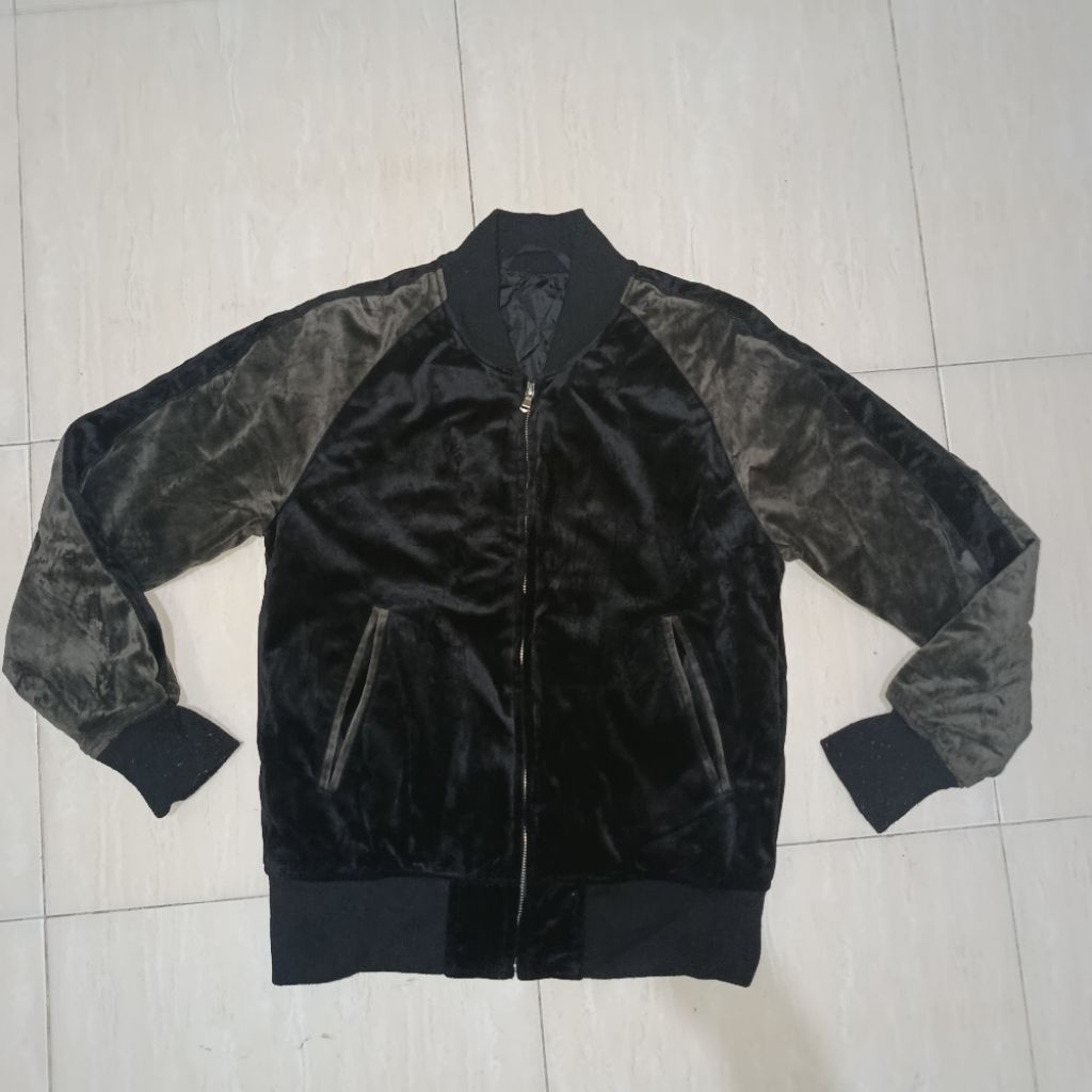 Jacket Bomber Velvet GU Global Uniqlo Casual Original