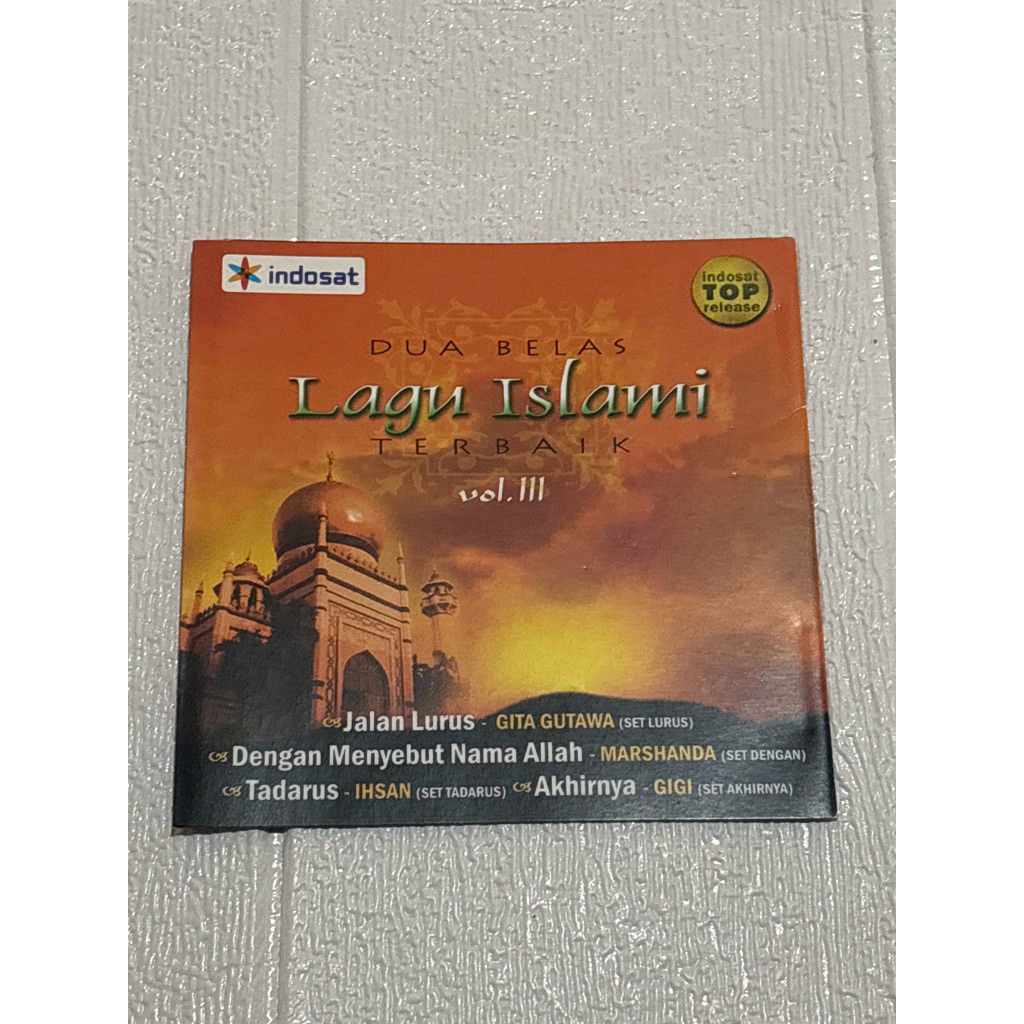 CD ALBUM DUA BELAS LAGU ISLAMI TERBAIK VOL.III GIGI MARSHANDA GITA GUTAWA ORIGINAL