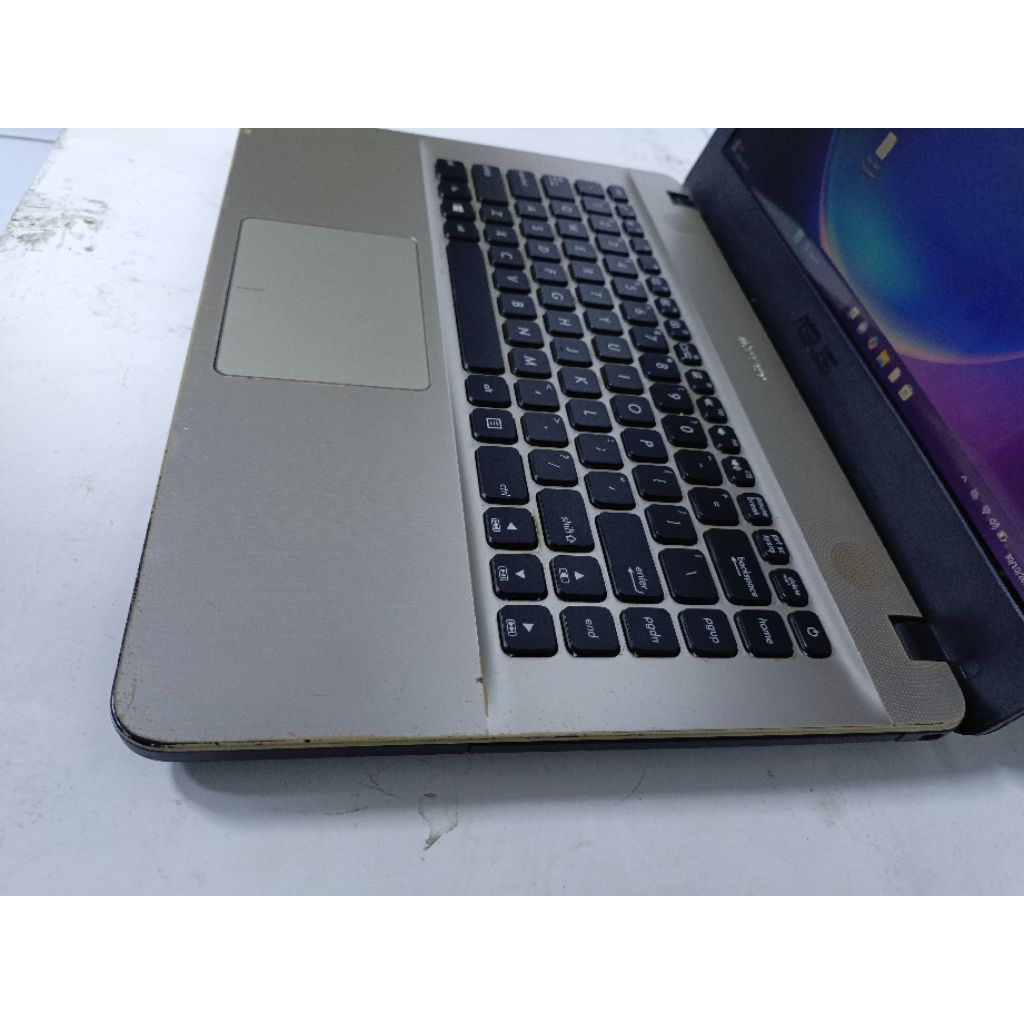 ASUS x441u core i3-7020u Ram 4Gb HDD 1tb