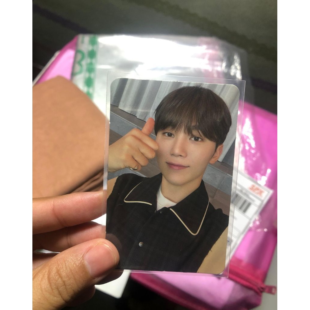 PC Seungkwan YIZHIYU China Fansign (S17 Sector 17 - Round C) FS POB Photocard