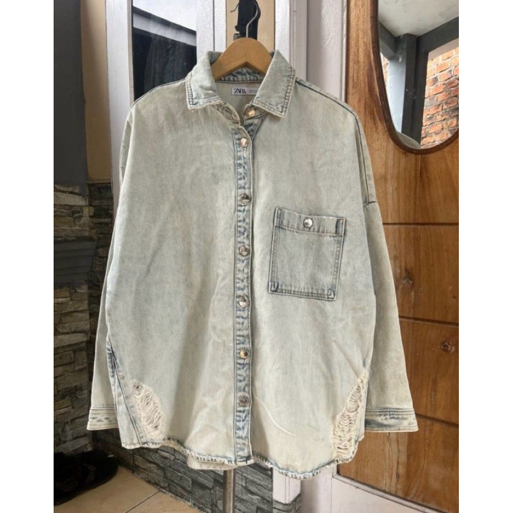 kemeja jeans zara no uniqlo hnm, kemeja jeans wanita