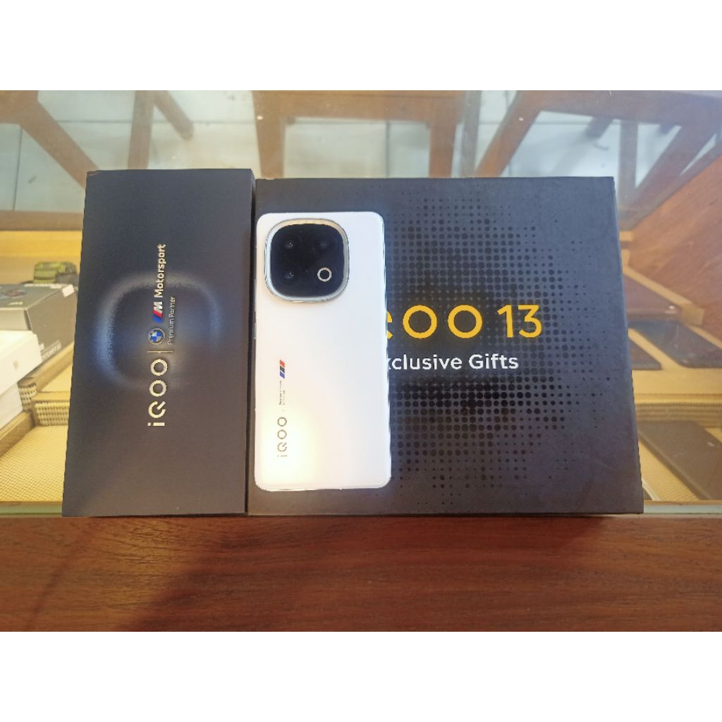 Jual Iqoo 13 16/512GB Second Mulus Fullset Garansi Aktif