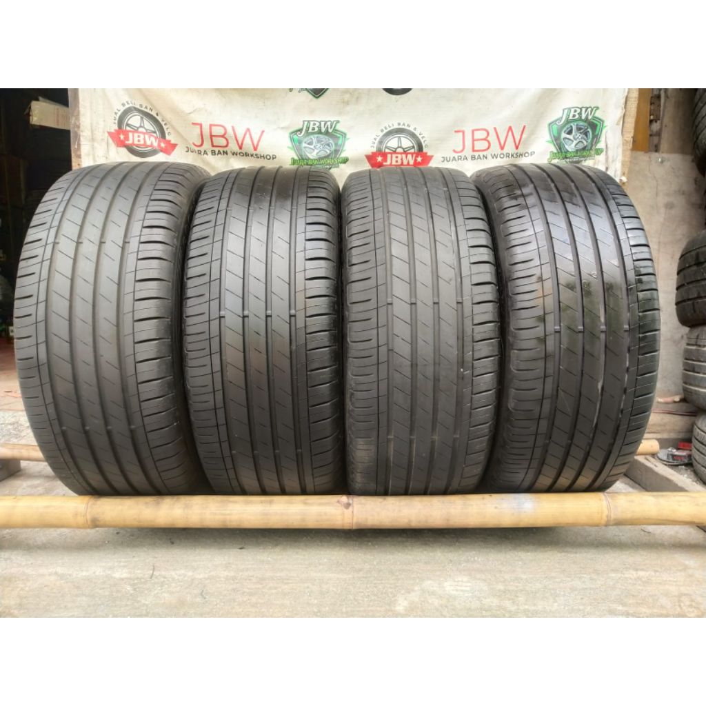 Goodyear Efficient Grip 235/50 R18