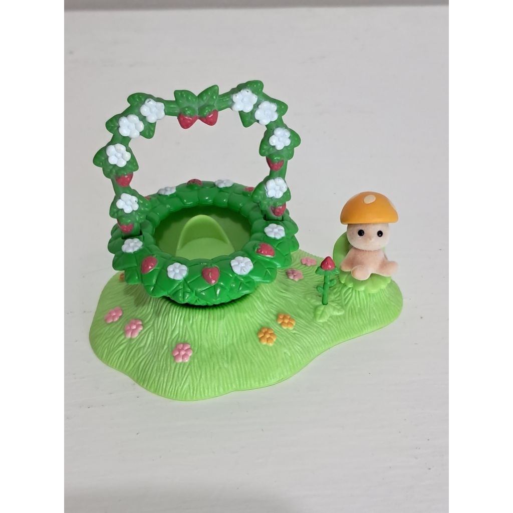 Sylvanian Families - Misty Forest Strawberry of The Valley Fairy Set F-34