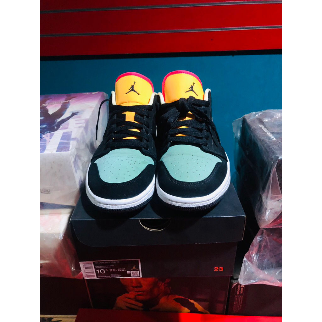 Pre Loved Nike Air Jordan 1 Low SE Aurora Green Sz 10.5 us / 44.5 eur / 28.5 cm 100% Authentic