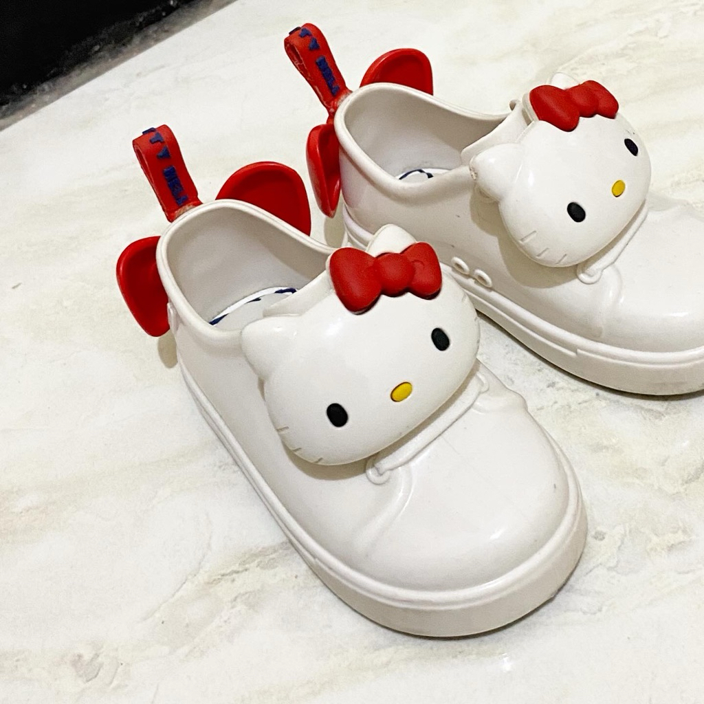 Mini Melissa sepatu Hello Kitty preloved