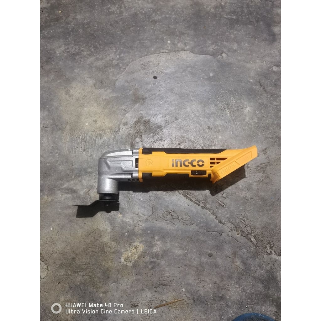 Mesin Oskilasi Multifungsi Cordless Oscillating INGCO P20S