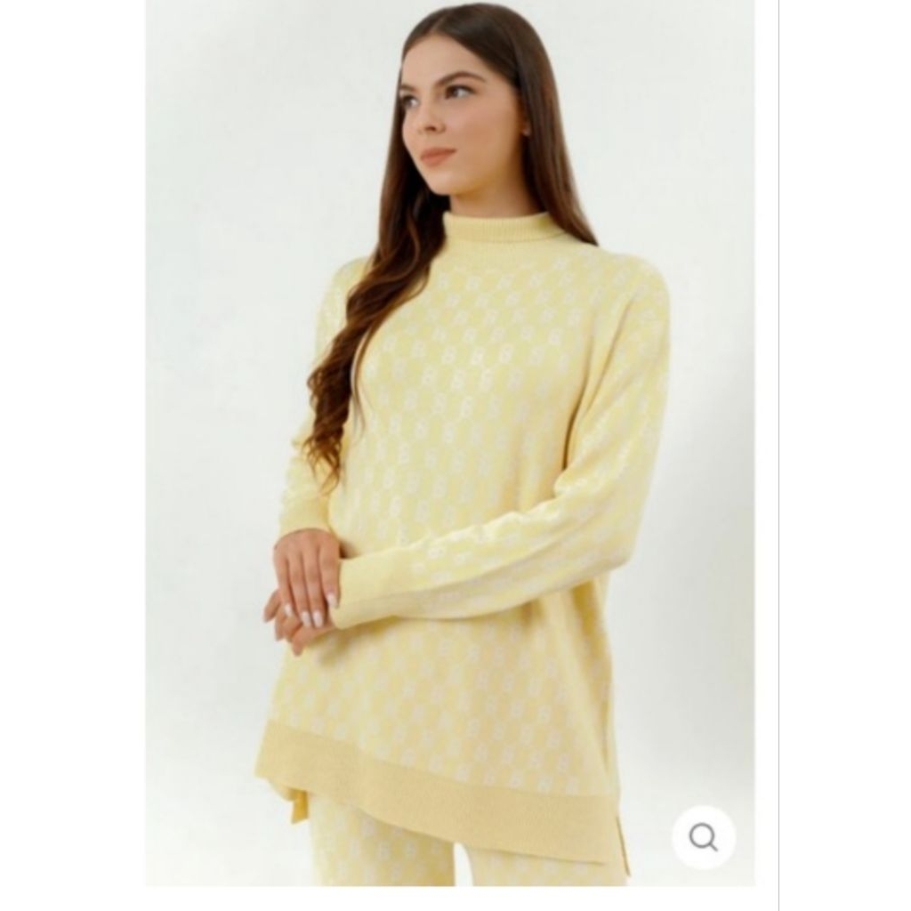 ‼️SOLD‼️buttonscarves signature comfy sweater yellow