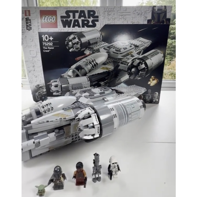 LEGO Star Wars The Razor Crest 75292 Mandalorian Starship Toy