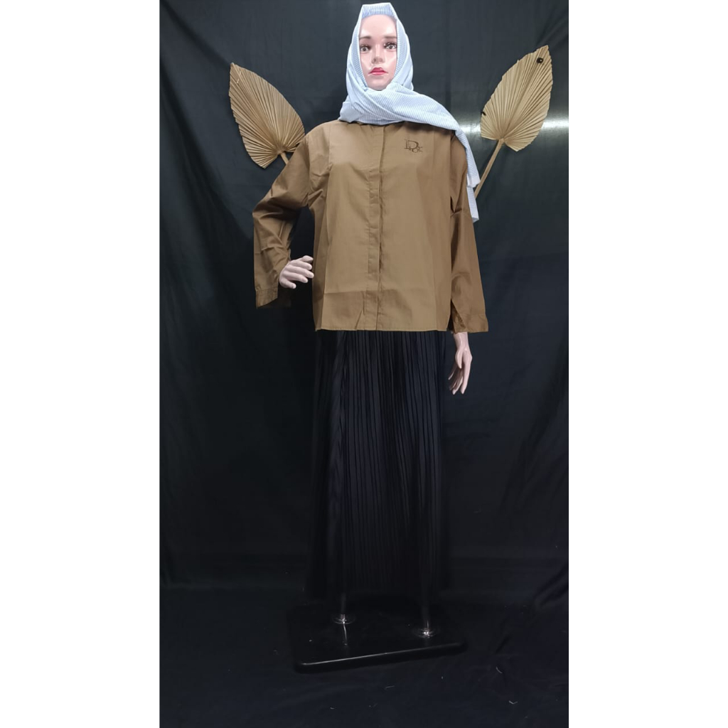 atasan kemeja lengan  panjang bordir untuk wanita/kemeja wanita bordir logo dior (072 kemeja cewek)