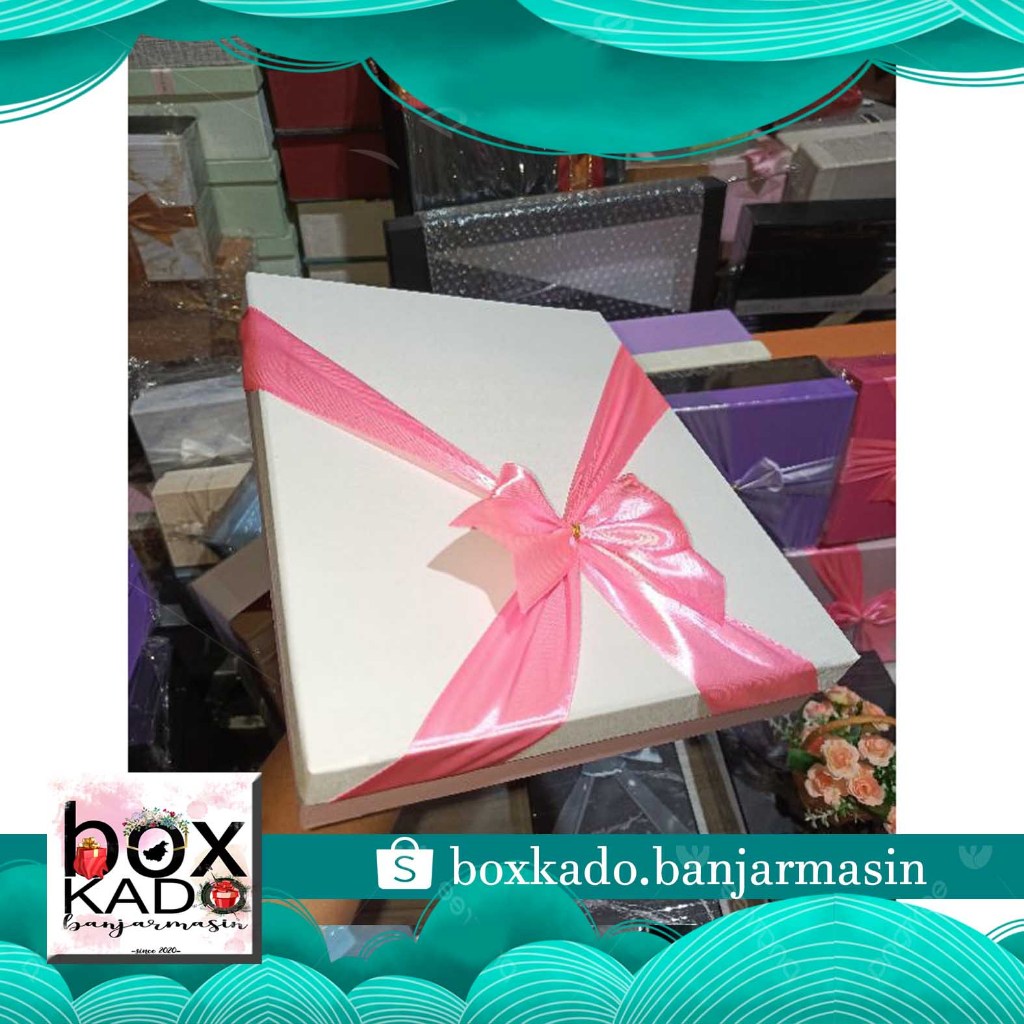 Box Kado Ukuran 30cm x 25cm Tinggi 5cm By box kado banjarmasin