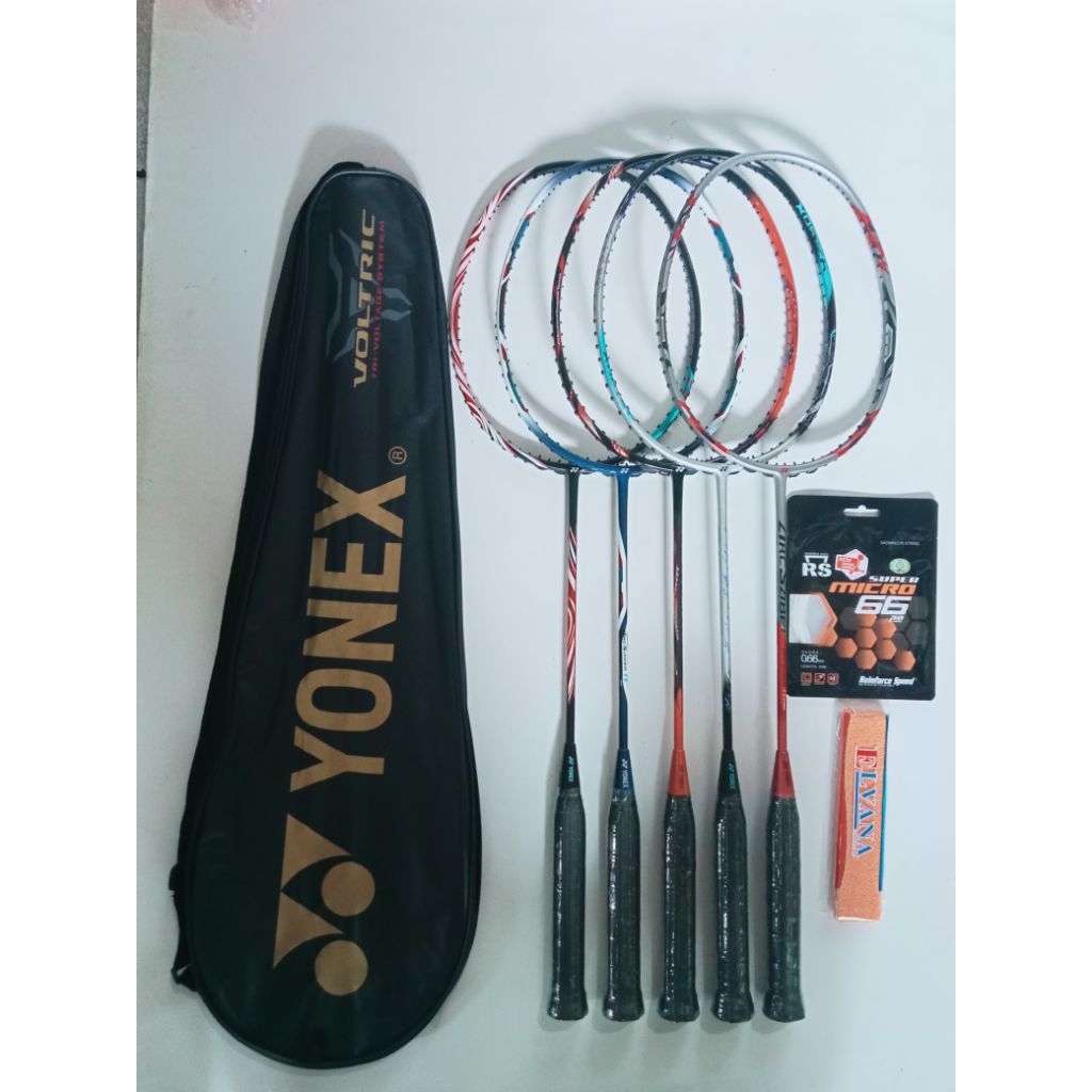 Raket YONEX Berbahan Full Carbon Graphite