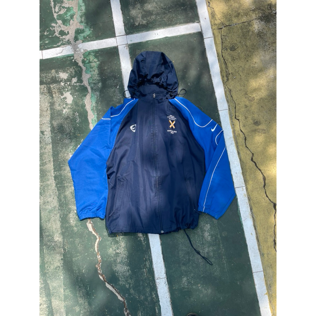 JACKET OUTDOOR/WINDBREAKER NIKE BARCELONA TOUR ORIGINAL