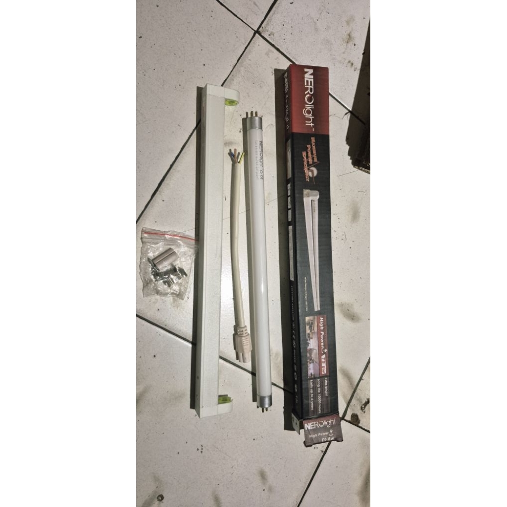 lampu neon T5 8watt NEROLIGHT