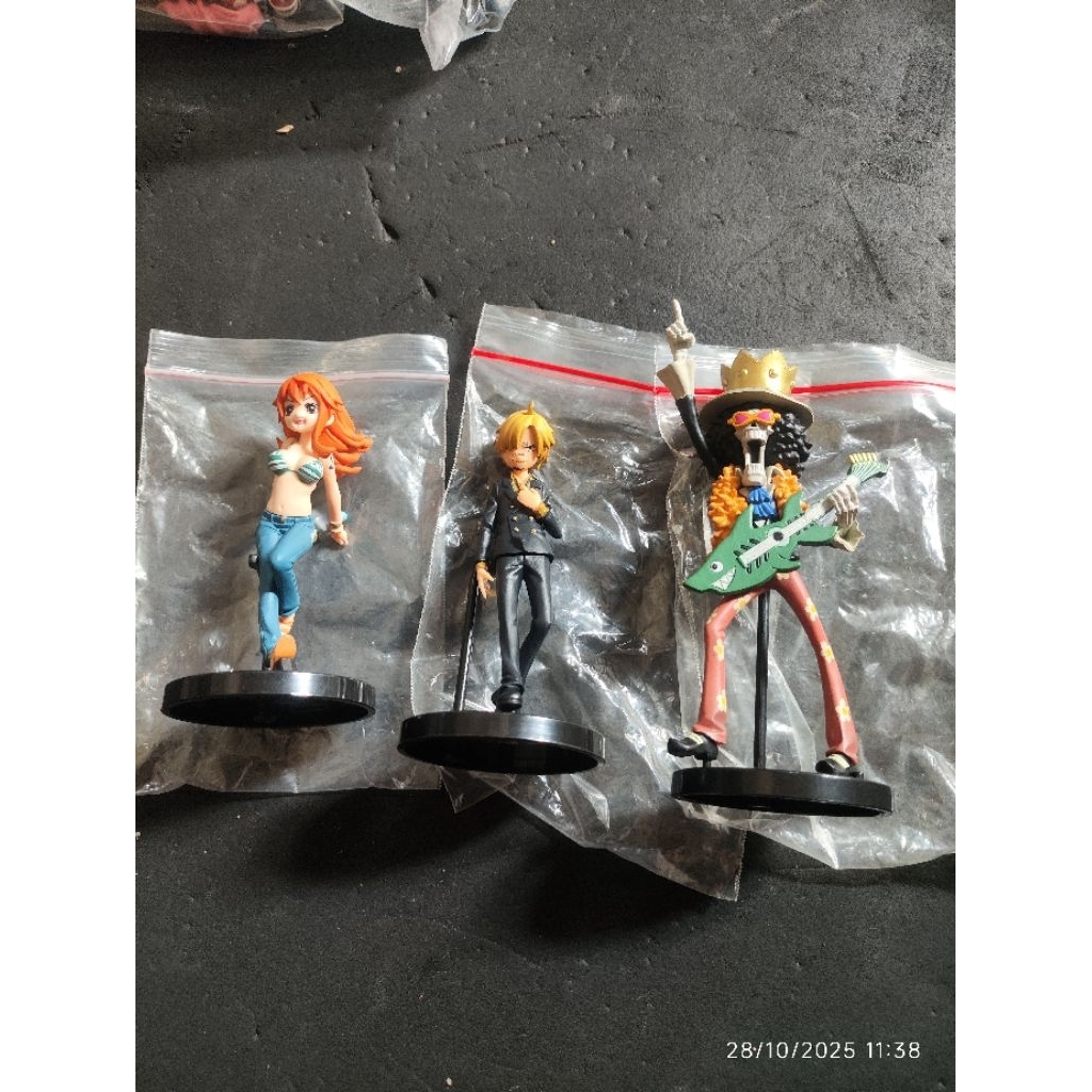 Half Age Characters Nami Sanji Brook original not wcf gachapon bandai