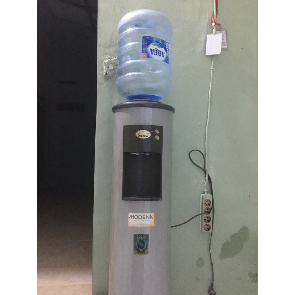 Dispenser merk modena bisa dingin bisa panas