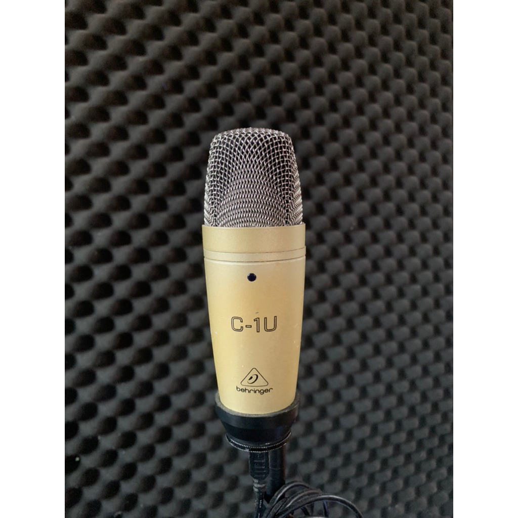 mic behringer c1u
