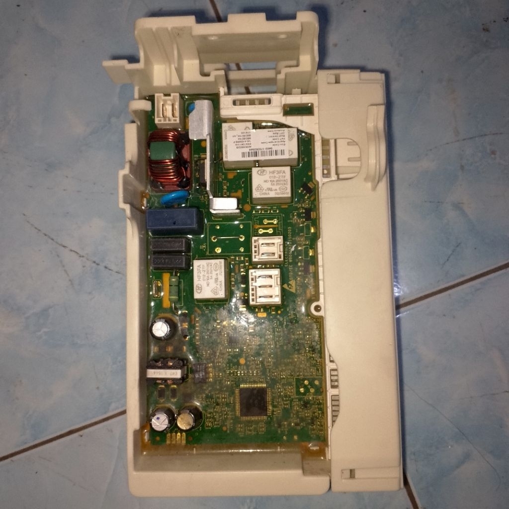 Modul PCB mesin cuci Electrolux ewf80743