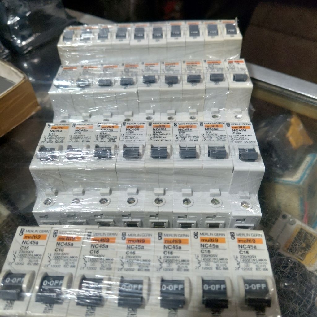 Mcb Merlin Gerin 16 Ampere 1phase 1p,MCB 16 Ampere Merlin Gerin 1phase second copotan panel