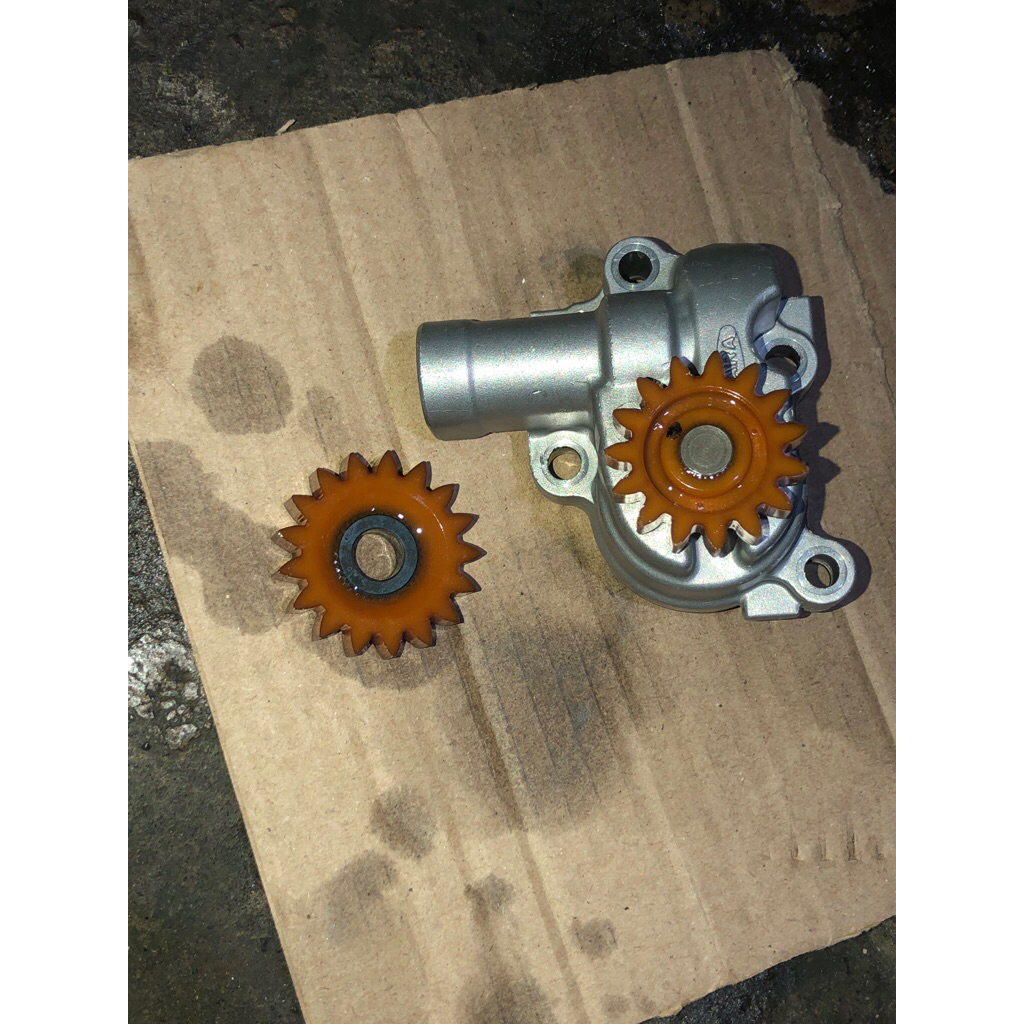 gear pompa oli + idle gear r25/mt25