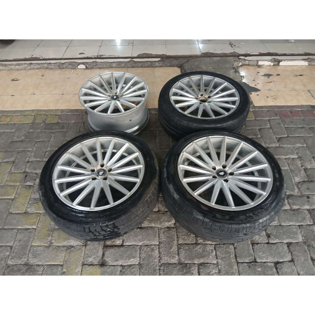 VELG MOBIL RACING VOSSEN RING 20 LEBAR 8,5/9,5 ET40 LUBANG BAUT PCD 5x114 BAN 255/45R20 PELEK
