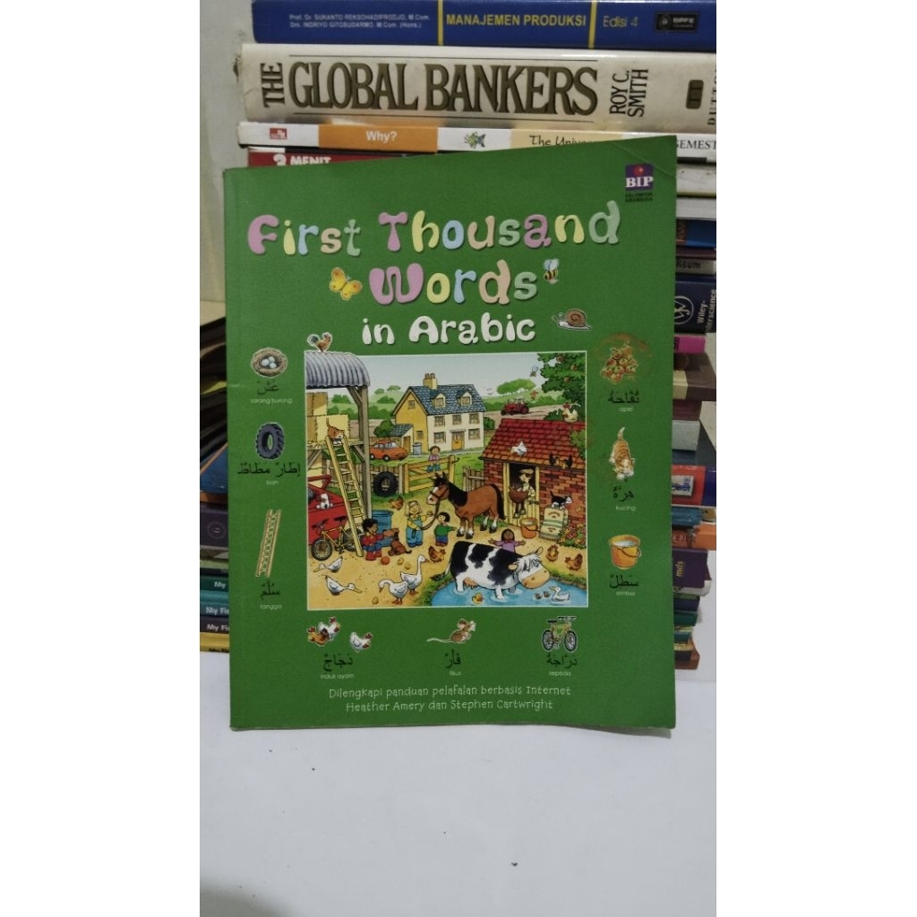BUKU FIRST THOUSAND WORDS IN ARABIC
