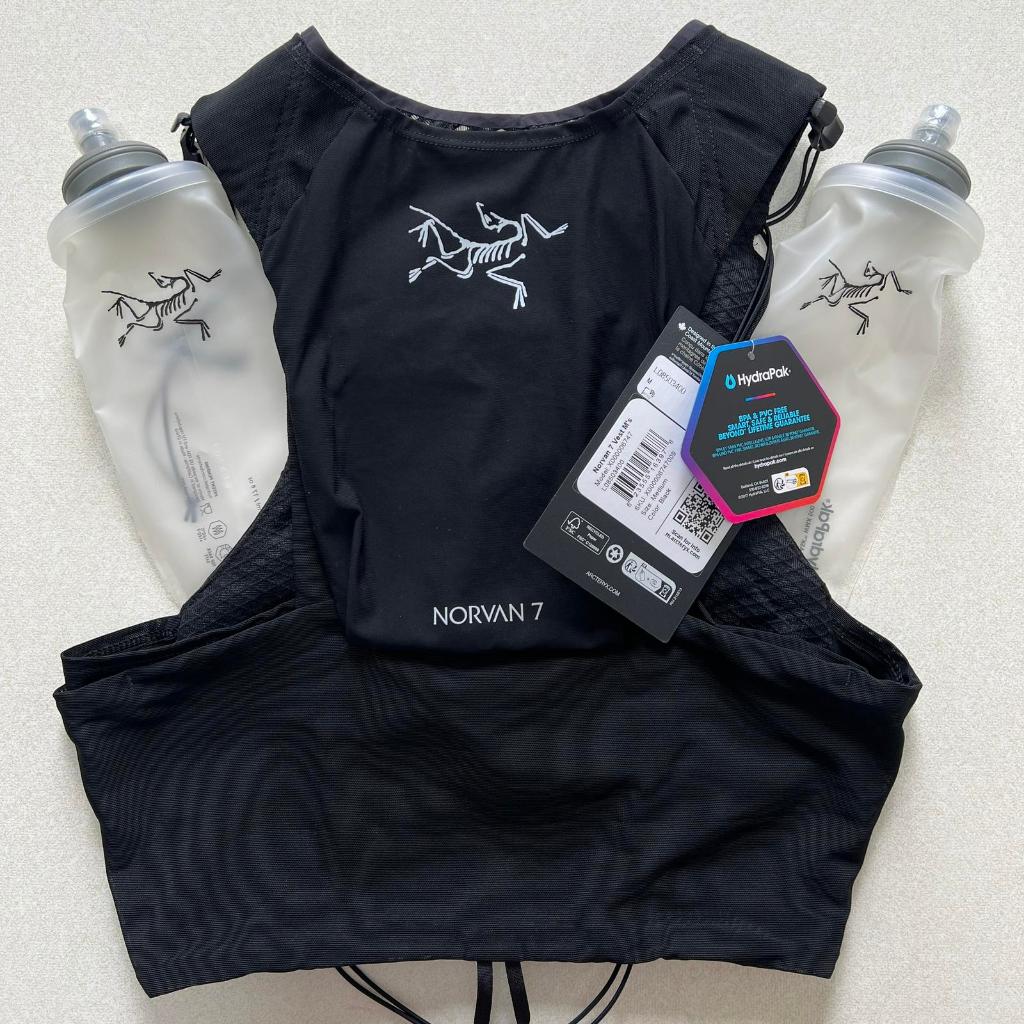 Arcteryx Norvan 7 Vest New with softflask - Hitam Mens