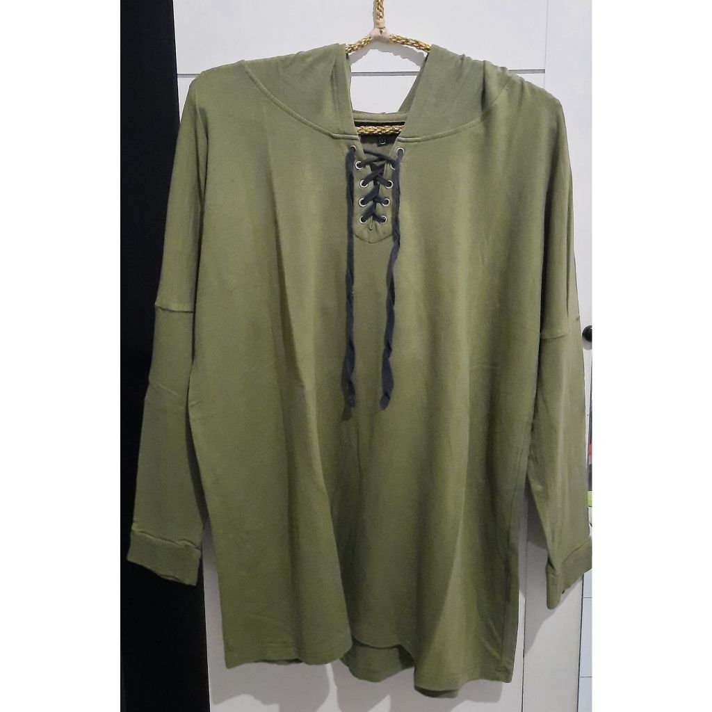 Preloved - Jaket hoodie bahan katun adem wanita merk Hardware