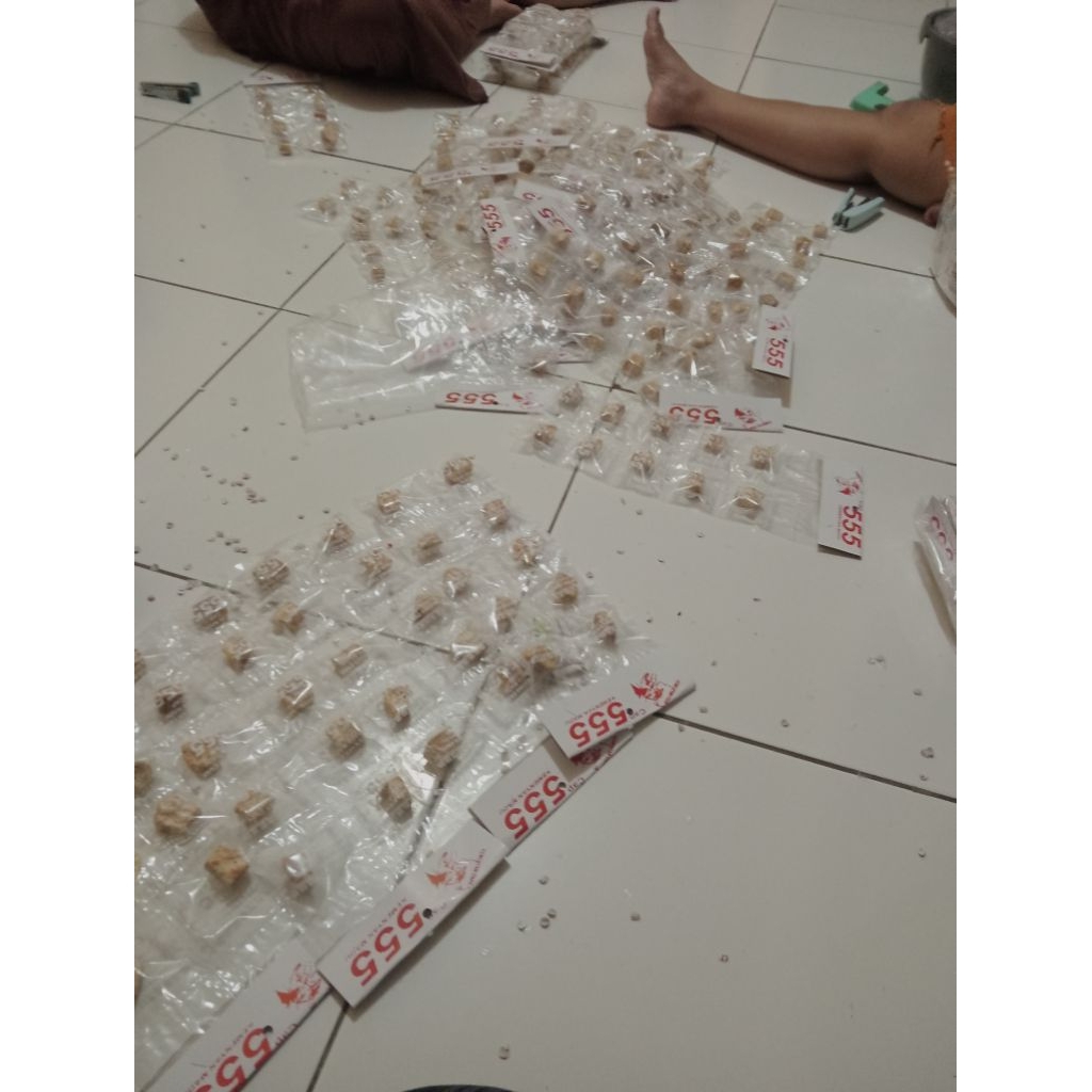 KEMENYAN MADU CAP 555