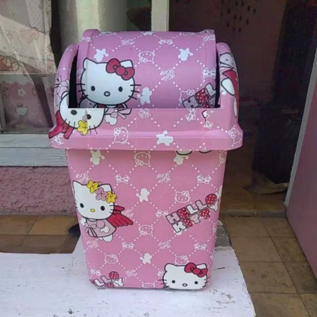 tempat sampah lucu katakter hello Kitty