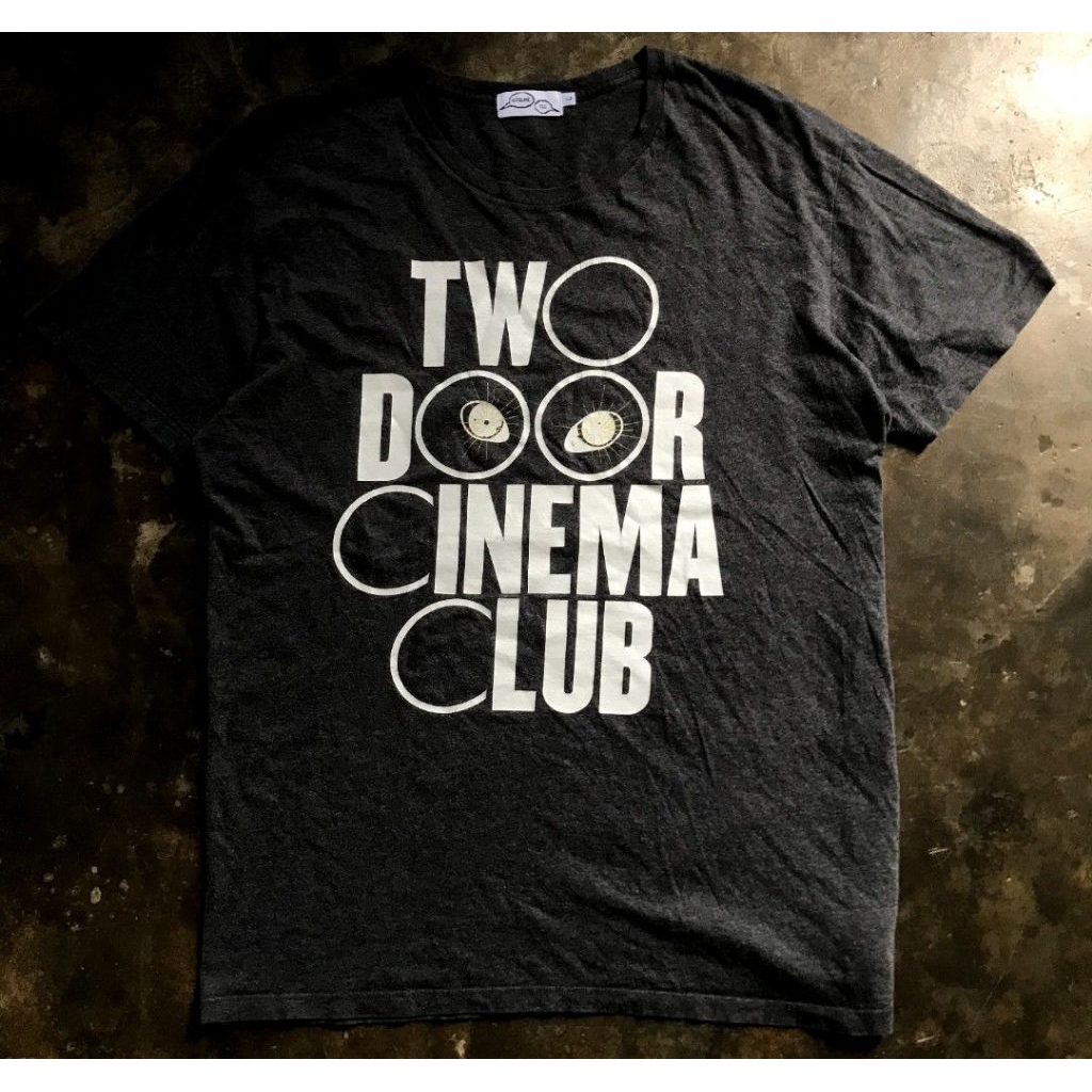 LUXURY MAISON KITSUNE TWO DOOR CINEMA CLUB PARIS TEE