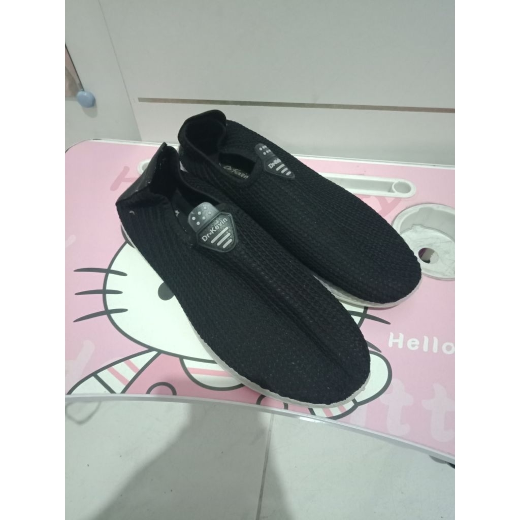 sepatu dewasa merk Dr. KEVIN no 41