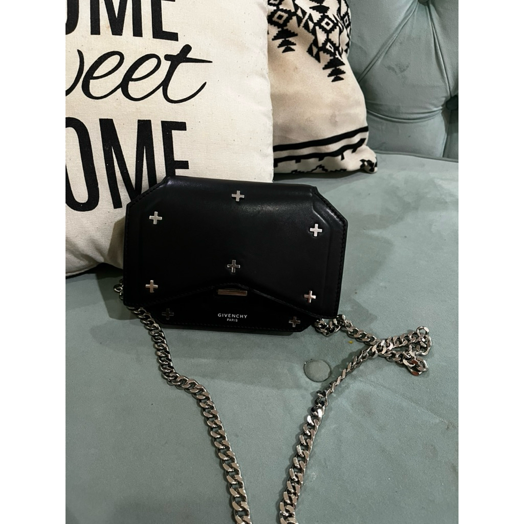 givenchy bow preloved