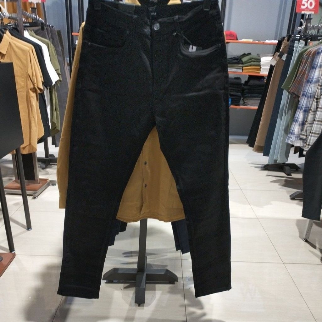 celana jeans hitam triple