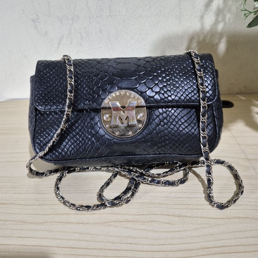 Tas Sling bag Mini kulit Asli  Metrocity Preloved