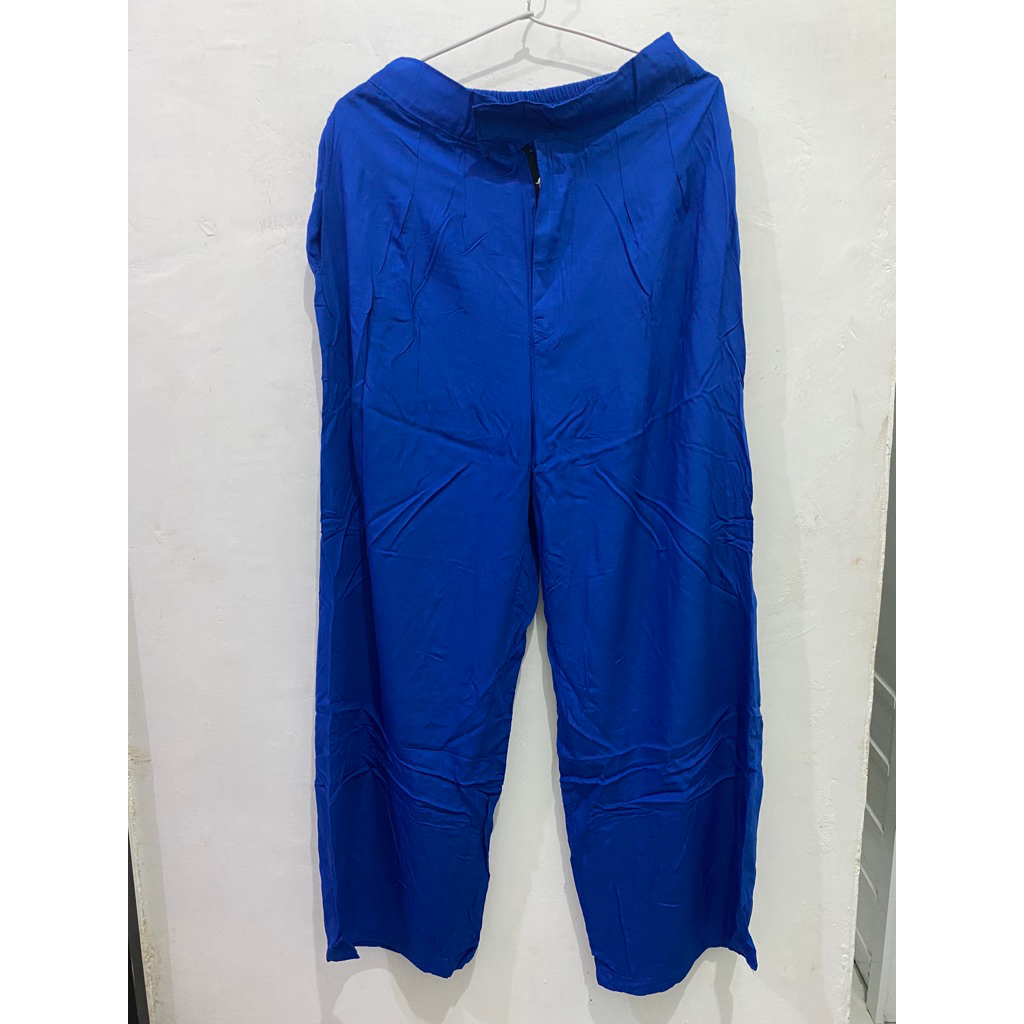 Celana Kulot Wanita Warna Biru Elektrik