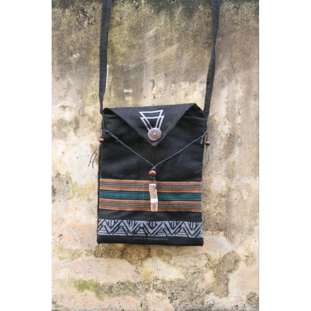Tas Gypsy Lurik - Hitam